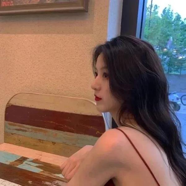 妮可睡不著